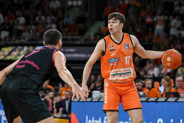 城留下萨维 城留下萨维